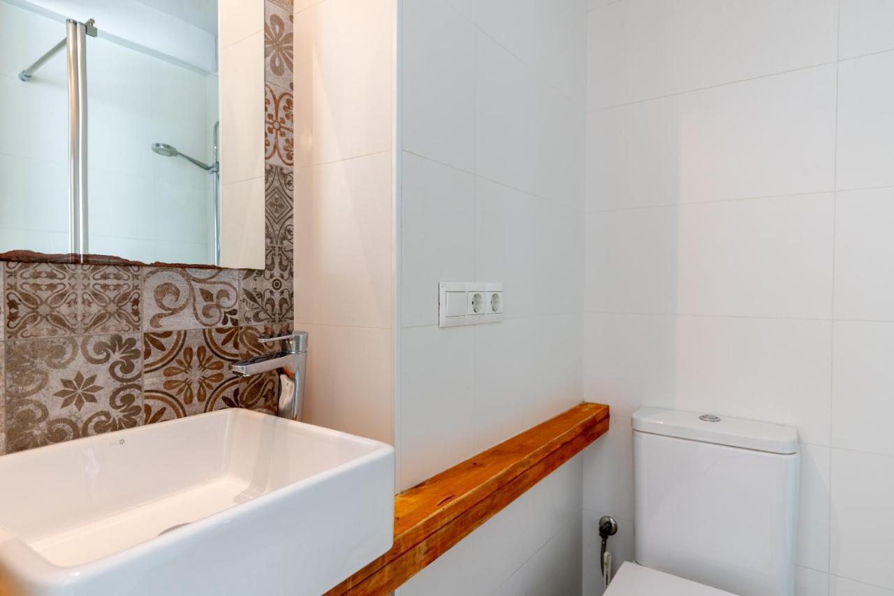 Bustos Tavera Olehousing Seville Exterior photo